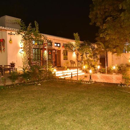 Gc Farms Villa Ayodhya Exterior photo